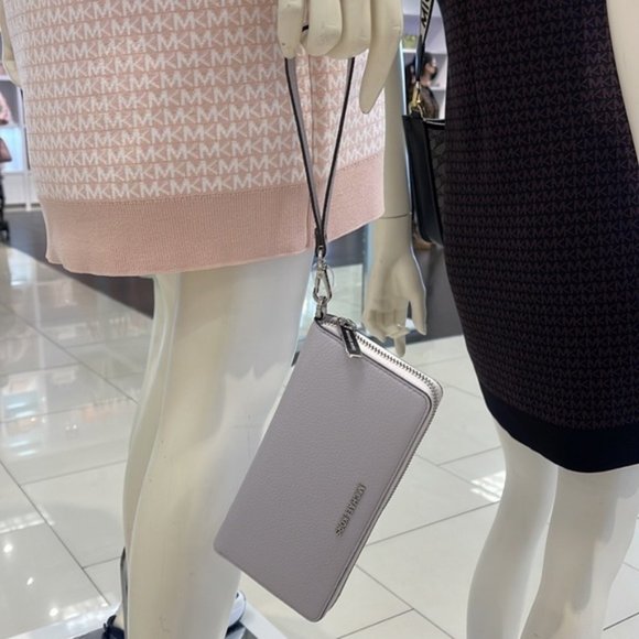 Michael Kors Jet Set Travel Large Travel Continental Wallet Leather Wristlet - Picture 16 of 16